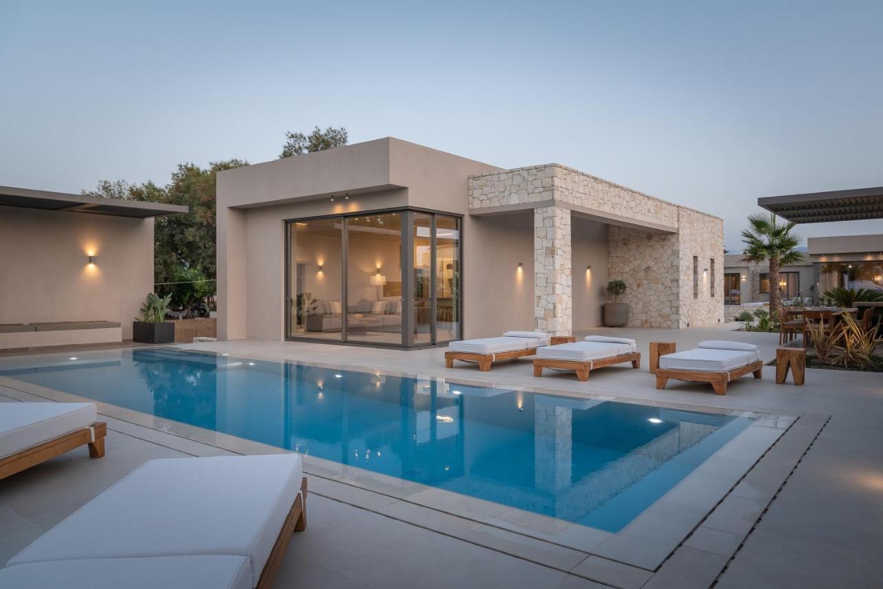 Artemis Seafront Villa, An Evanescence Sea Retreat, By Thinkvilla Tavronitis Exterior foto