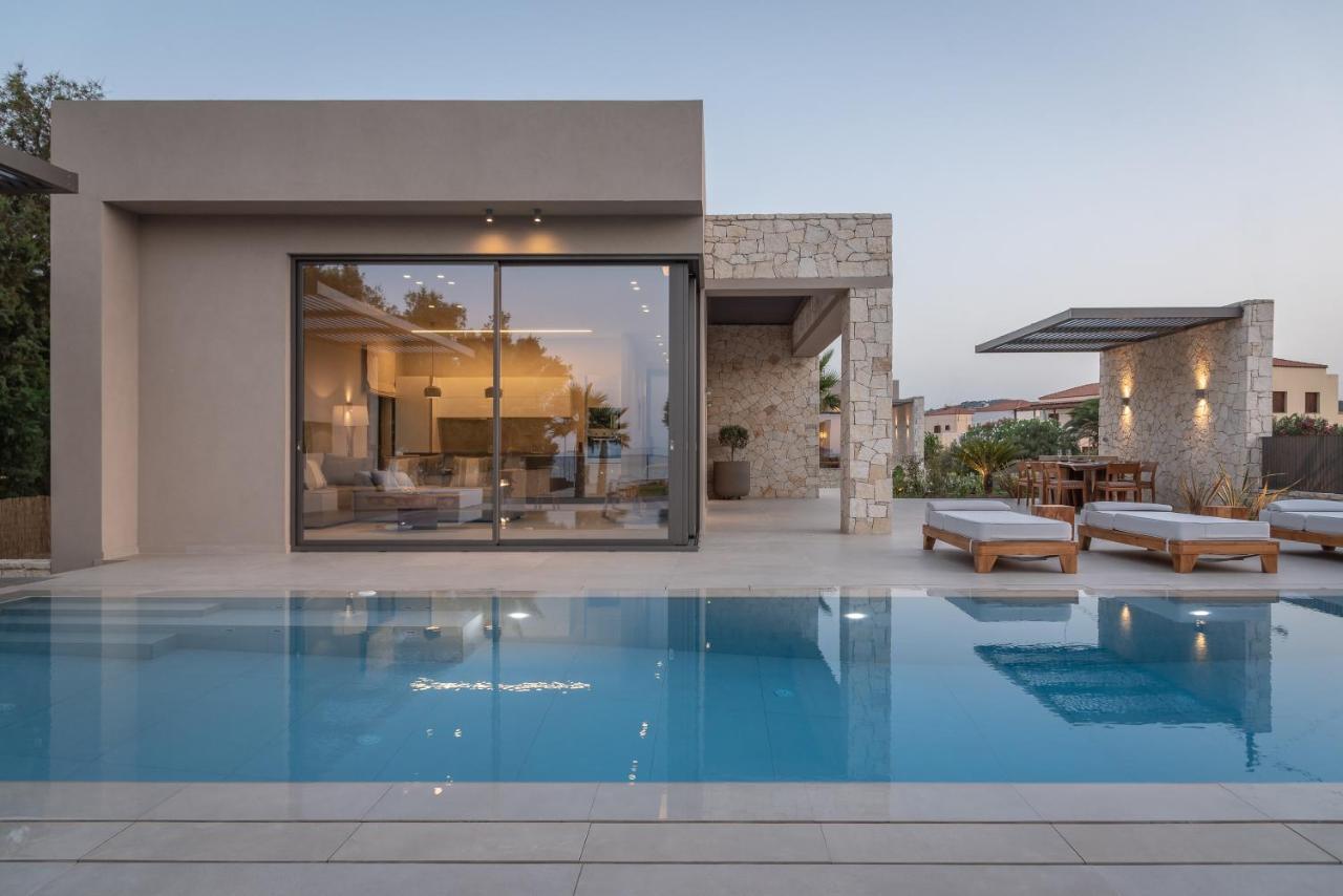 Artemis Seafront Villa, An Evanescence Sea Retreat, By Thinkvilla Tavronitis Exterior foto