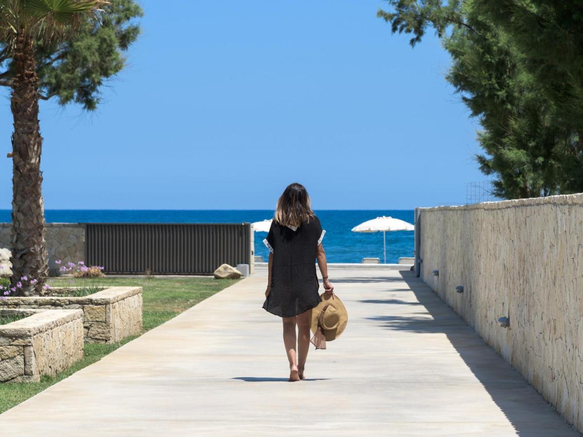 Artemis Seafront Villa, An Evanescence Sea Retreat, By Thinkvilla Tavronitis Exterior foto